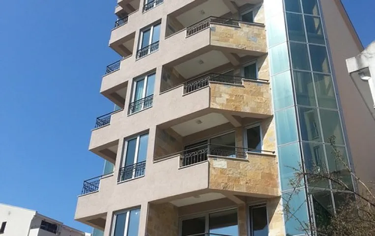 Lux M Апартаменты 4*
