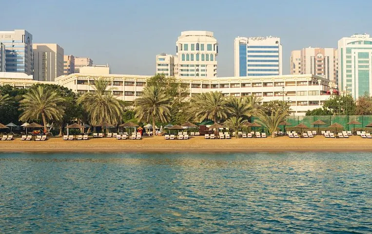 Le Meridien Abu Dhabi (Пляж) 4*