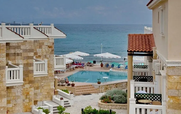 Jo An Beach Hotel 4*