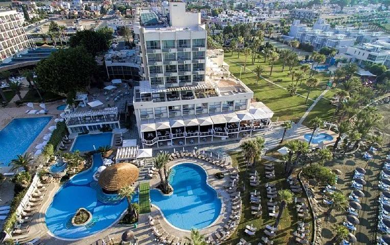 Golden Bay Beach 5*