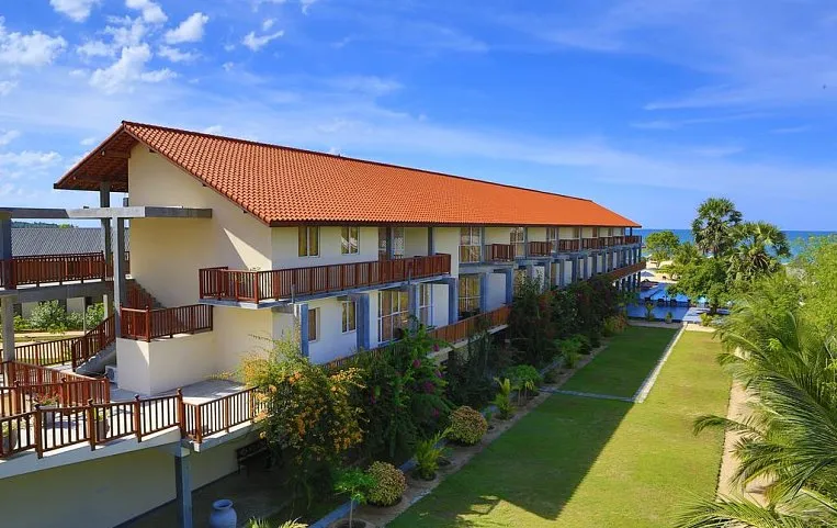 Marina Beach Passikudah 3*