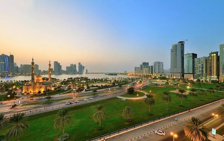 Al Majaz Premiere Hotel Apartments 4*