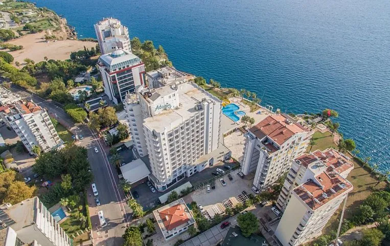 Adonis Hotel 4*