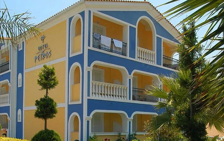 Petros Hotel 3*
