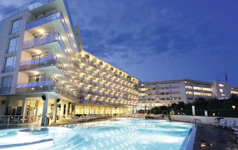 Aqua Nevis 4*
