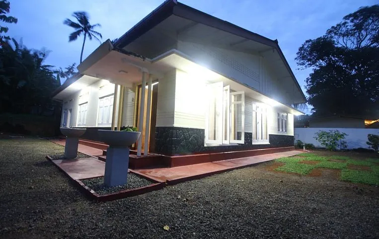 Villa Coast Hikkaduwa 2*