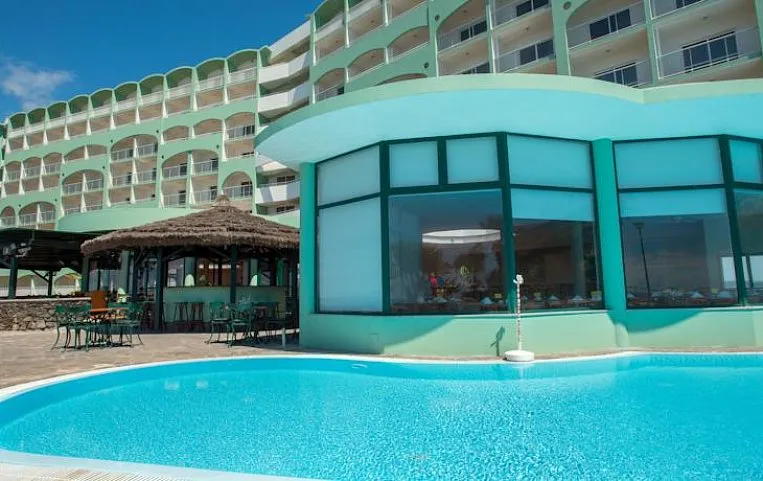 Pestana Bay 4*
