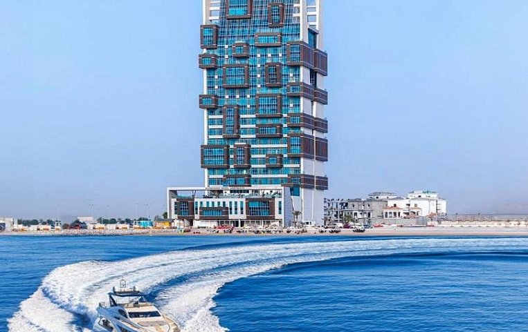 Waterfront Hotel Lusail 5*