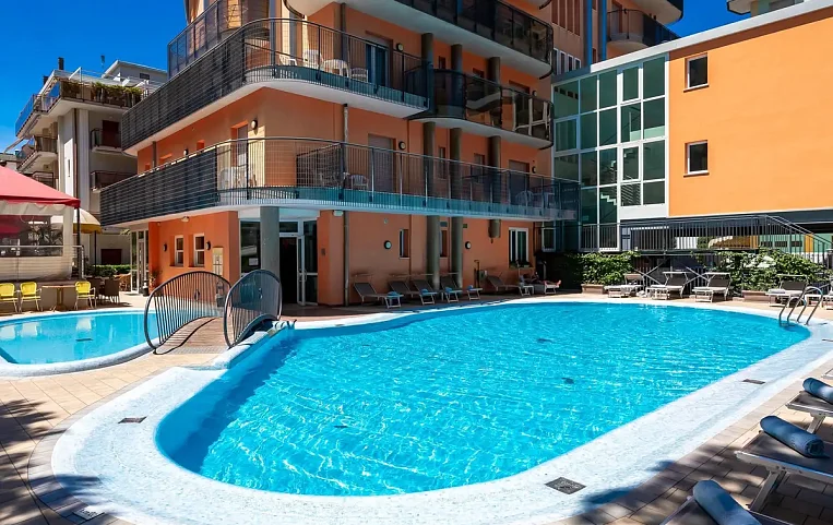 Sheila Aparthotel 4*